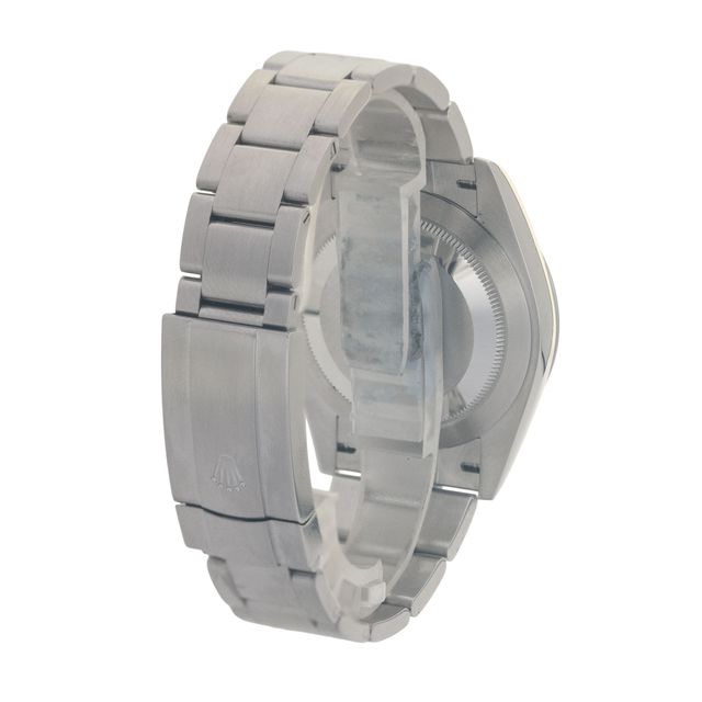 Rolex Oyster Perpetual 124300 Image 3